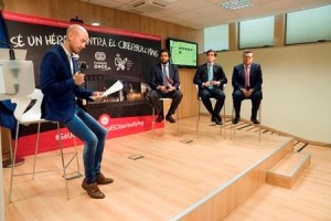 Las fundaciones ONCE, Deporte Joven y Legálitas ponen en marcha una campaña destinada a sensibilizar a los más jóvenes sobre el acoso en la red