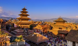 La empresa de venta online de vinos Decántalo participa en proyectos a favor de la educación de niños y niñas refugiados en Nepal
