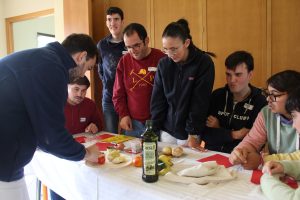 Fundación Randstad y la Fundación Juan Ramón Guillén promueven la alimentación saludable entre personas con discapacidad intelectual