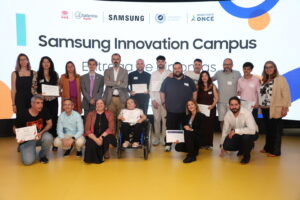 Un grupo de personas con discapacidad finaliza un curso de Inteligencia Artificial en la Universidad de Málaga