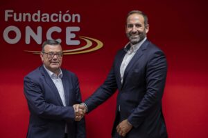 Fundación ONCE y Escofet 1886 se unen para mejorar la accesibilidad y el diseño para todas las personas en los entornos construidos